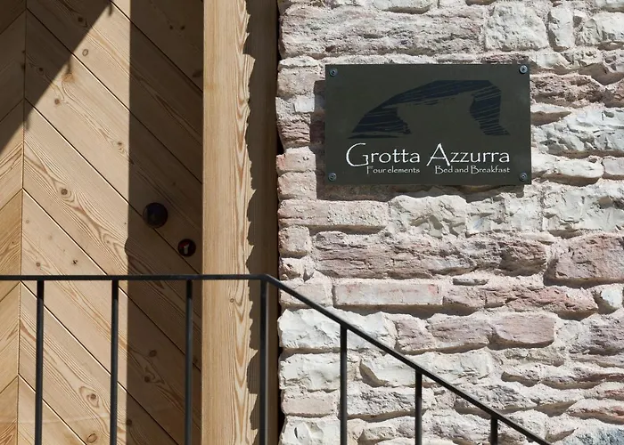Gæstehus Dimora Grotta Azzurra Tiago